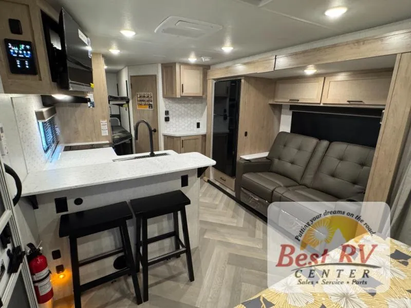2026 Ember RV E-Series 22ETS - Photo 3