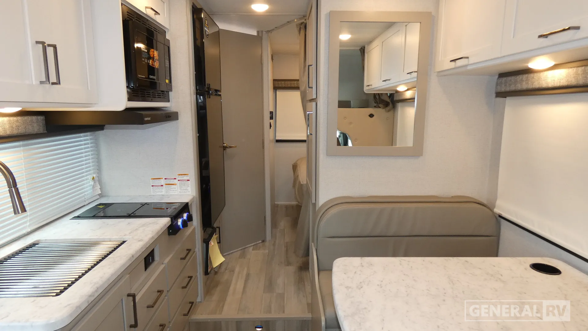 2026 Thor Motor Coach Pasadena SE 22SZ - Photo 3