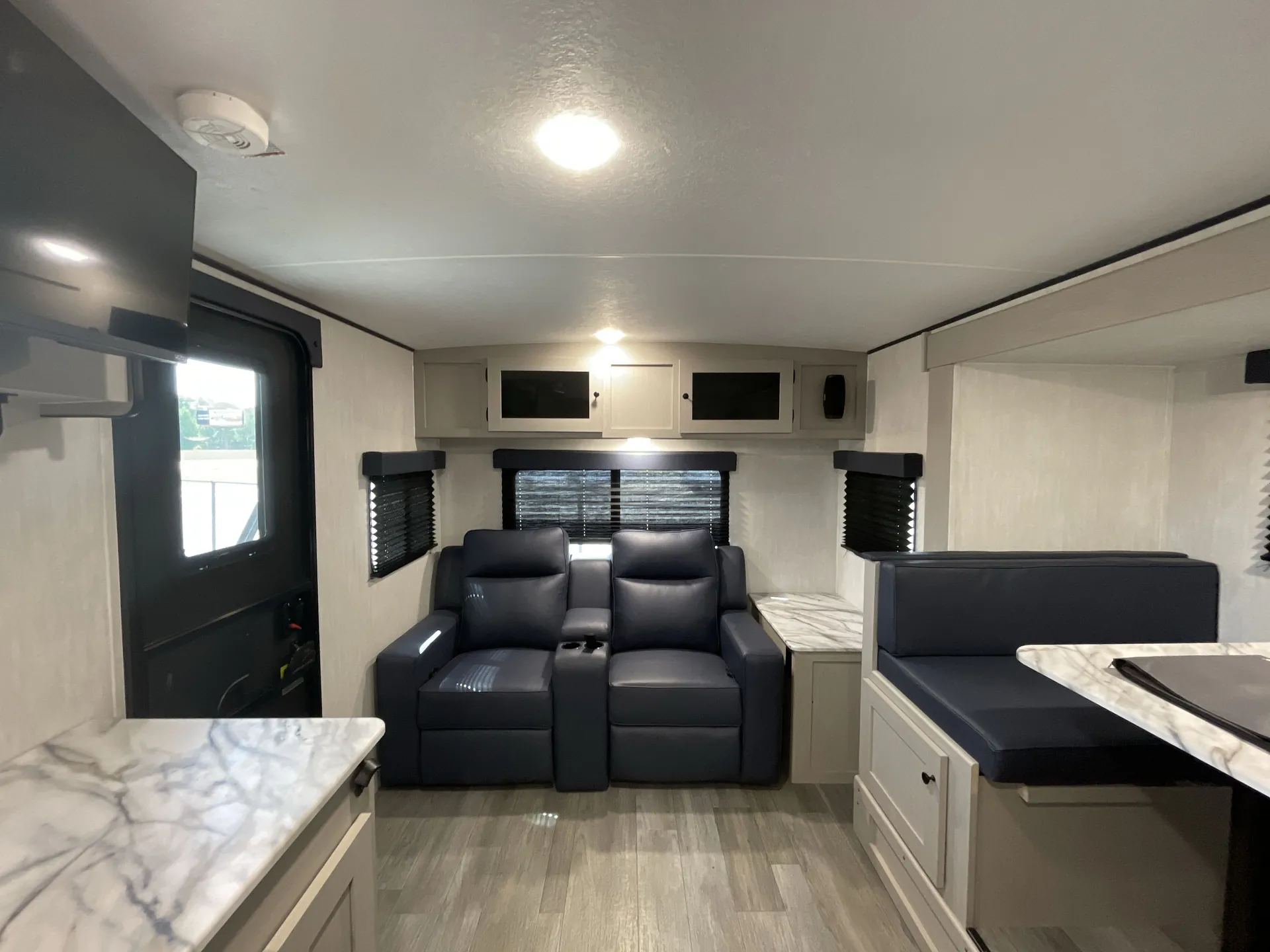 2025 Coachmen Apex Nano 221RLS - Photo 4