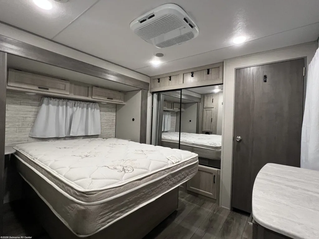 2025 Coachmen Catalina Legacy Edition 323MAZE, Photos photo 12