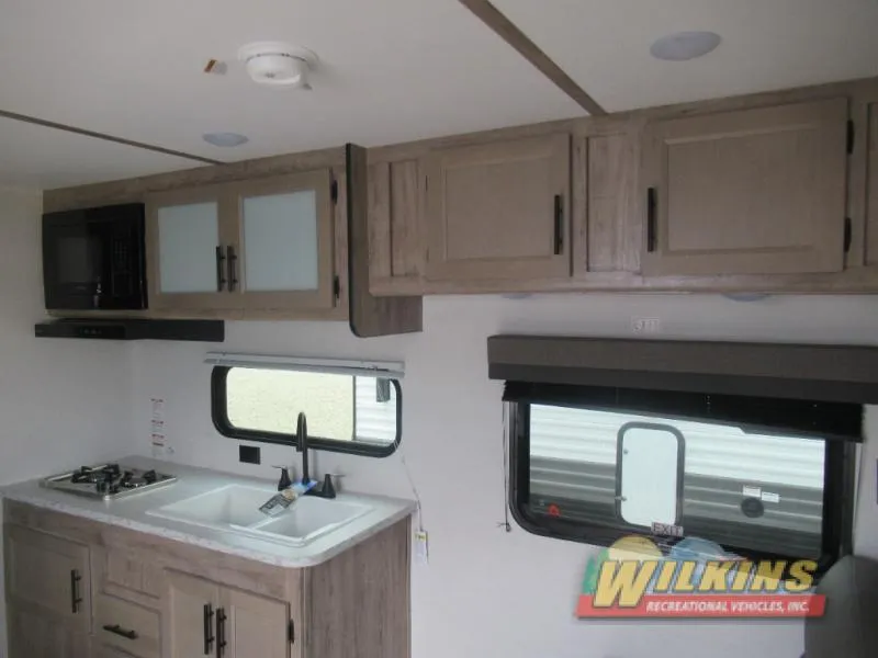 2026 Gulf Stream RV Ameri-Lite Ultra Lite 26BHG - Photo 4