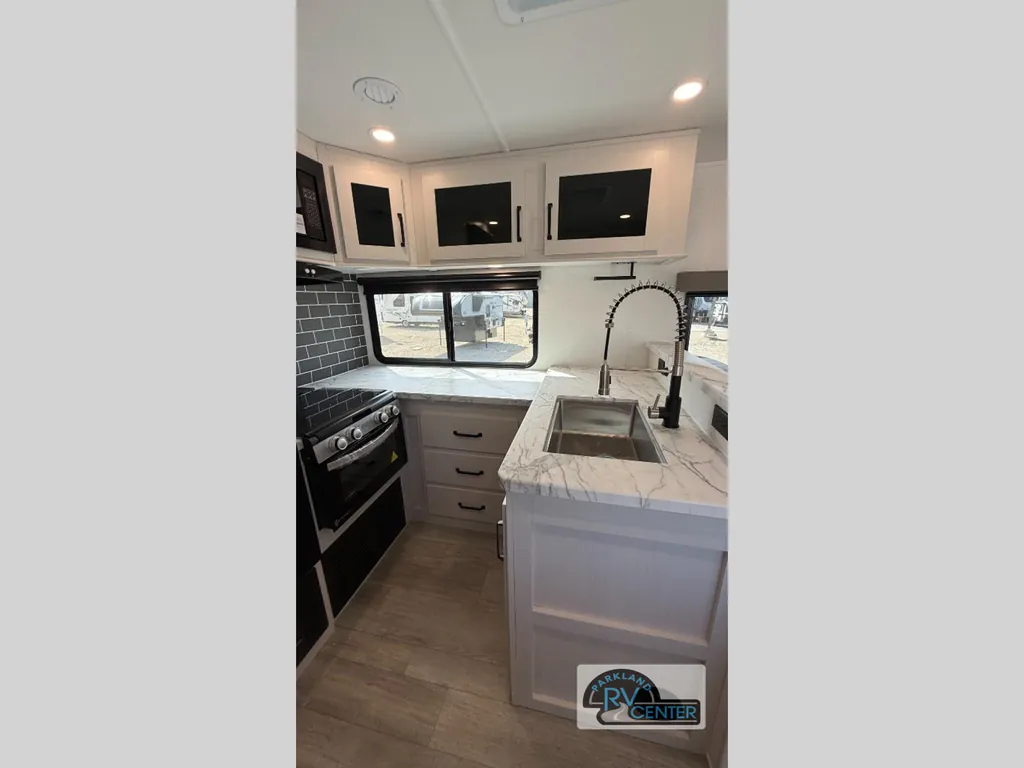 2027 Forest River Solaire 3060RKTS, Photos photo 34