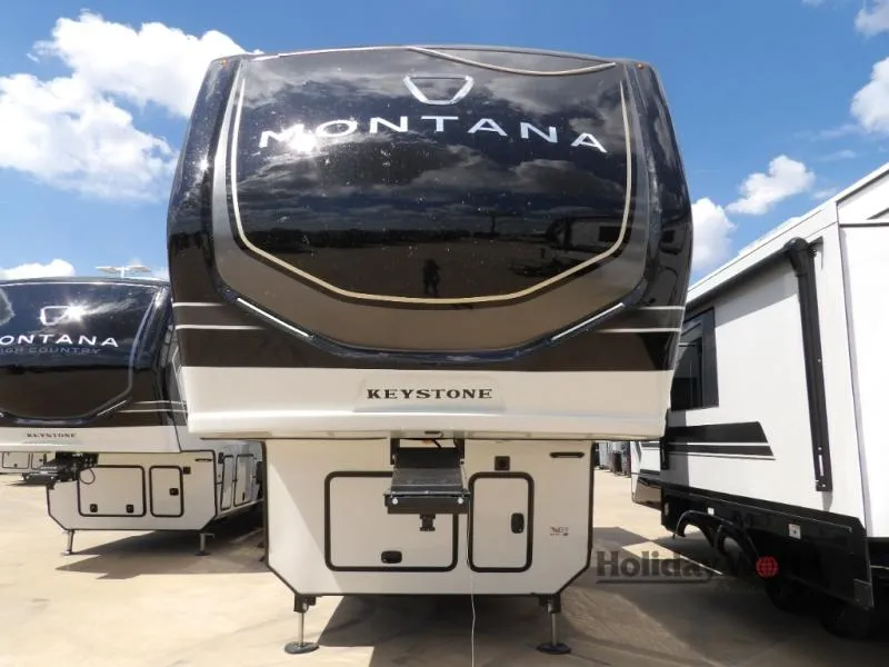 2026 Keystone Montana 3901RK - Photo 3
