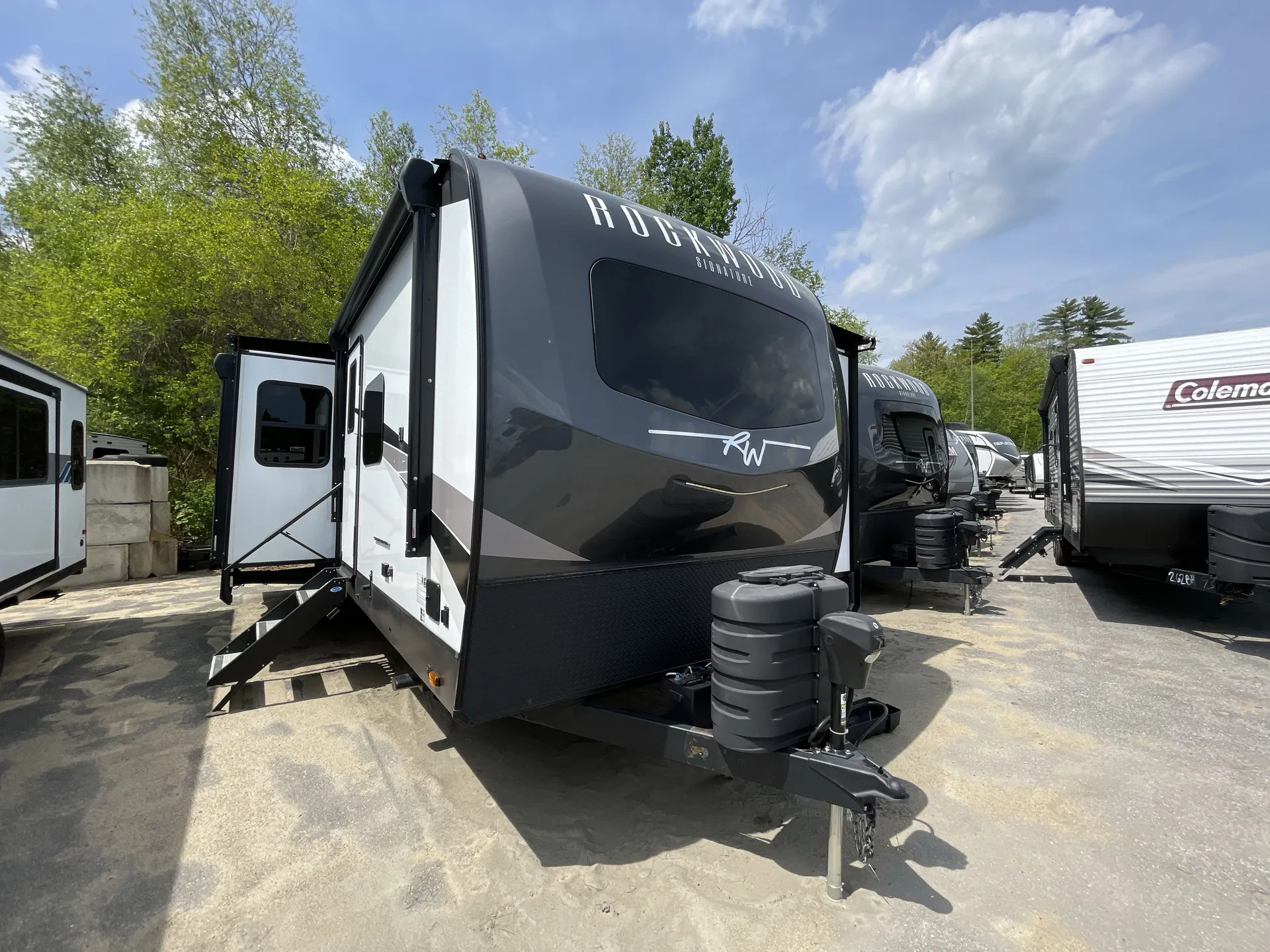 2024 Forest River Rockwood Signature 8336BH - Photo 2
