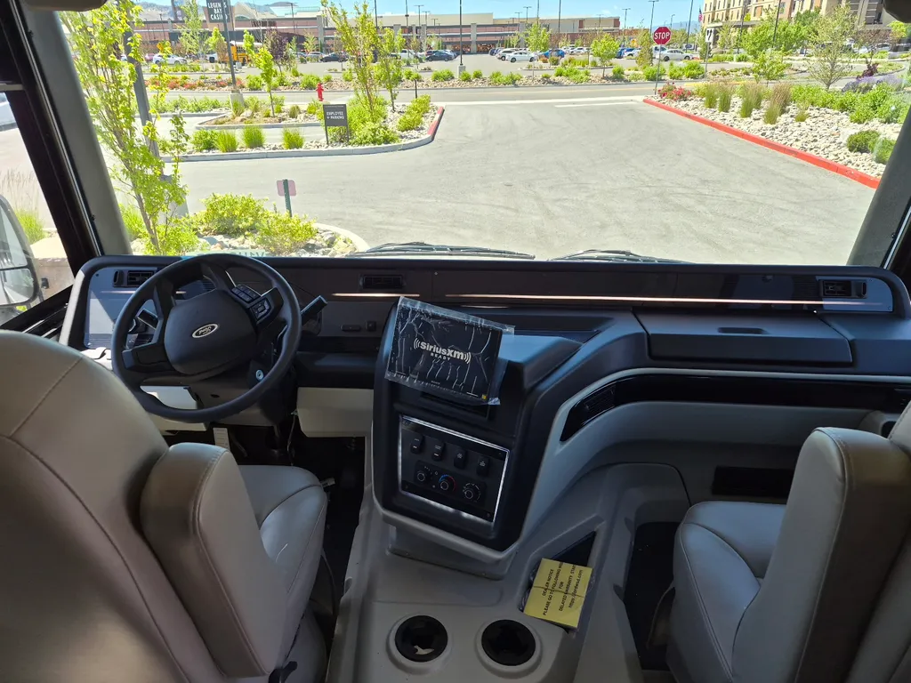 2027 Entegra Coach Vision XL 36C, Photos photo 4