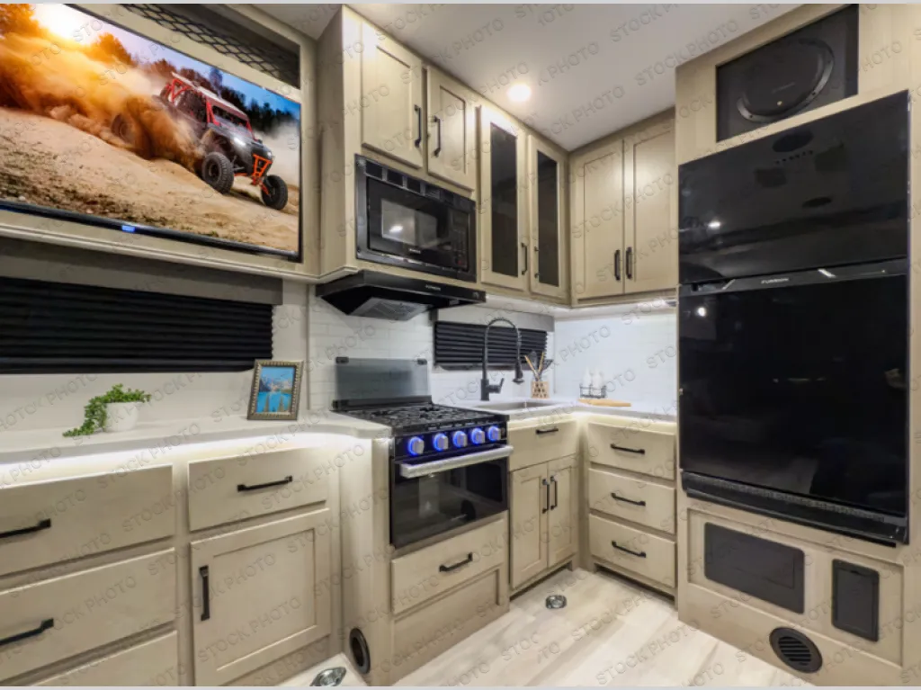 2026 Grand Design Momentum G-Class 27G - Photo 4
