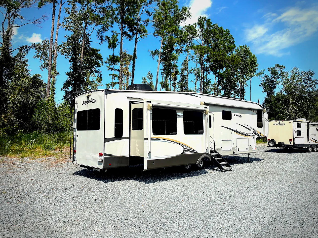 2021 Jayco Eagle 355MBQS - Photo 3