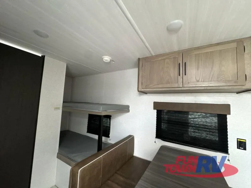 2025 Keystone Springdale 1800BH - Photo 4