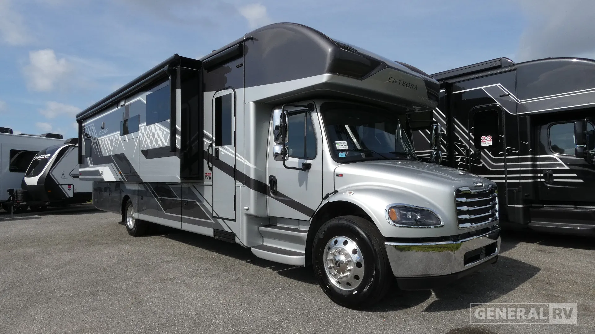 2026 Entegra Coach Accolade XL 37M - Photo 2