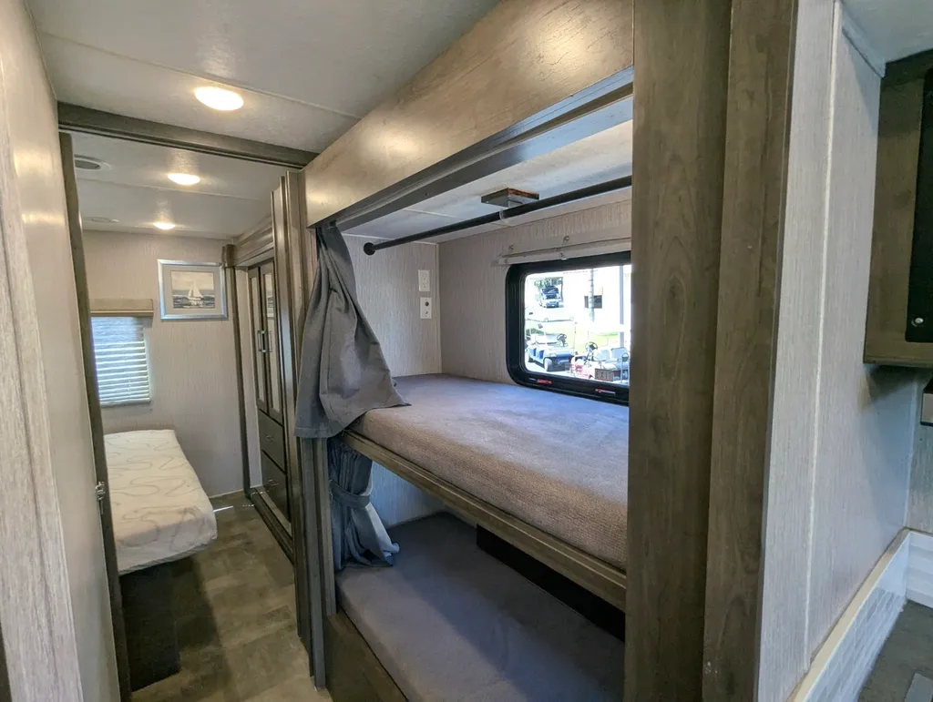 2023 Coachmen Pursuit 31BH, Photos photo 19