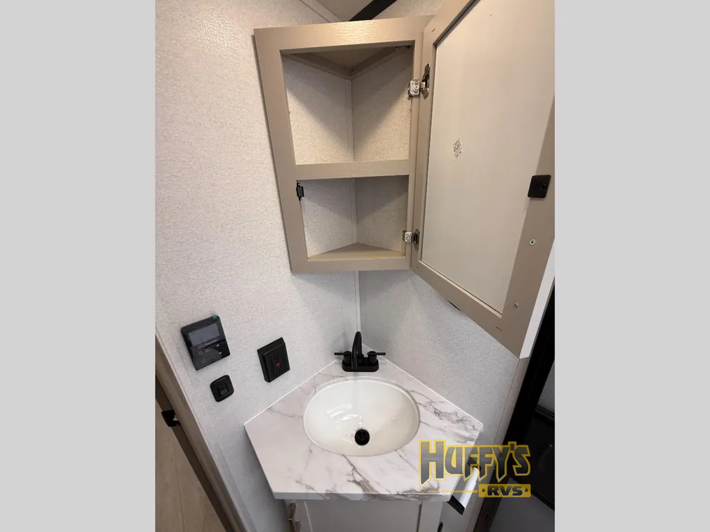 2027 Jayco Jay Feather 29BHB, Photos photo 22