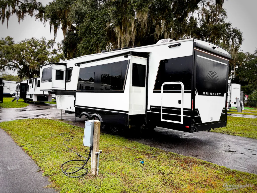 2025 Brinkley Model Z 3400, Photos photo 3