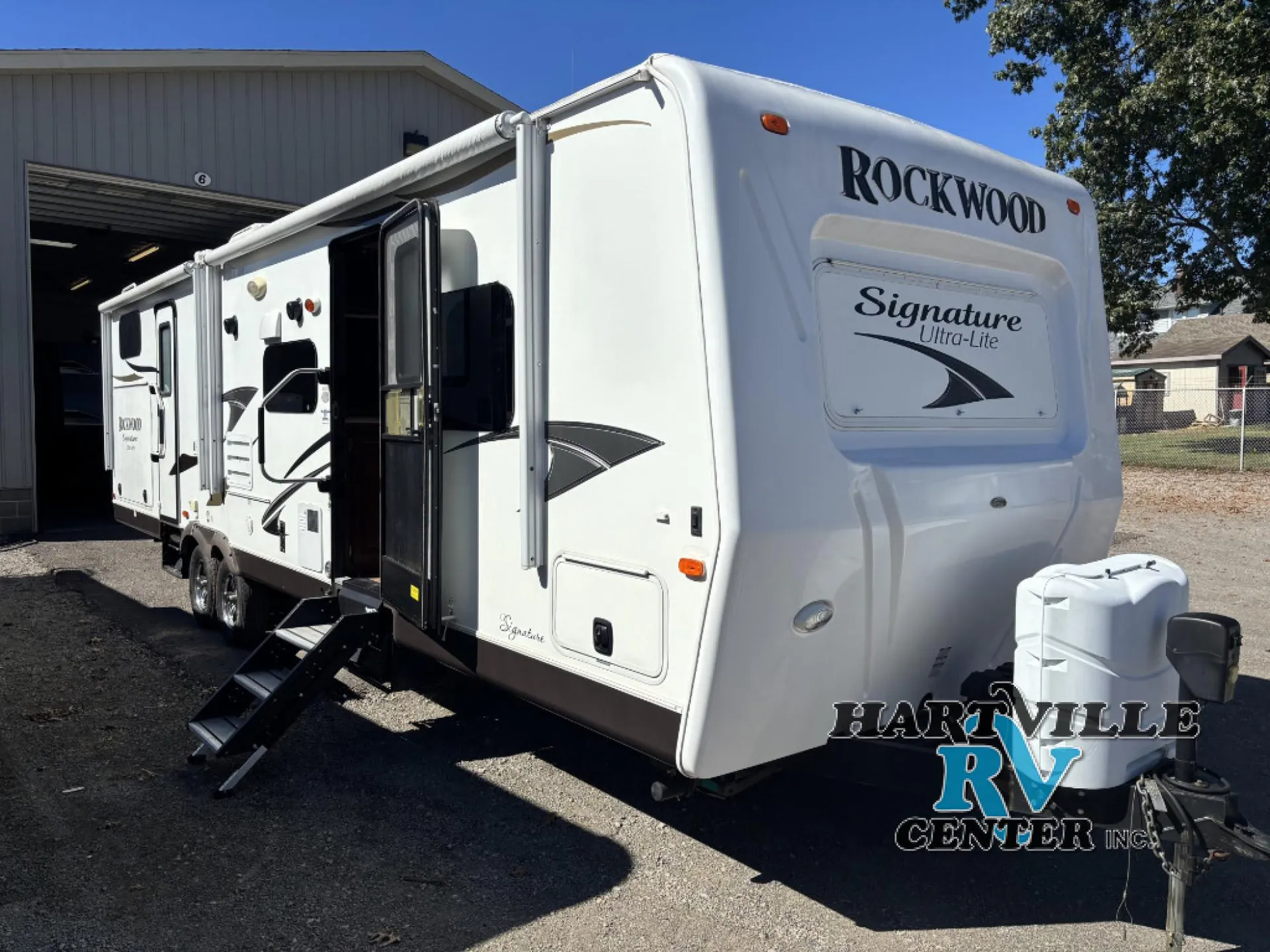 2014 Forest River Rockwood Signature Ultra Lite 8311SS - Photo 3