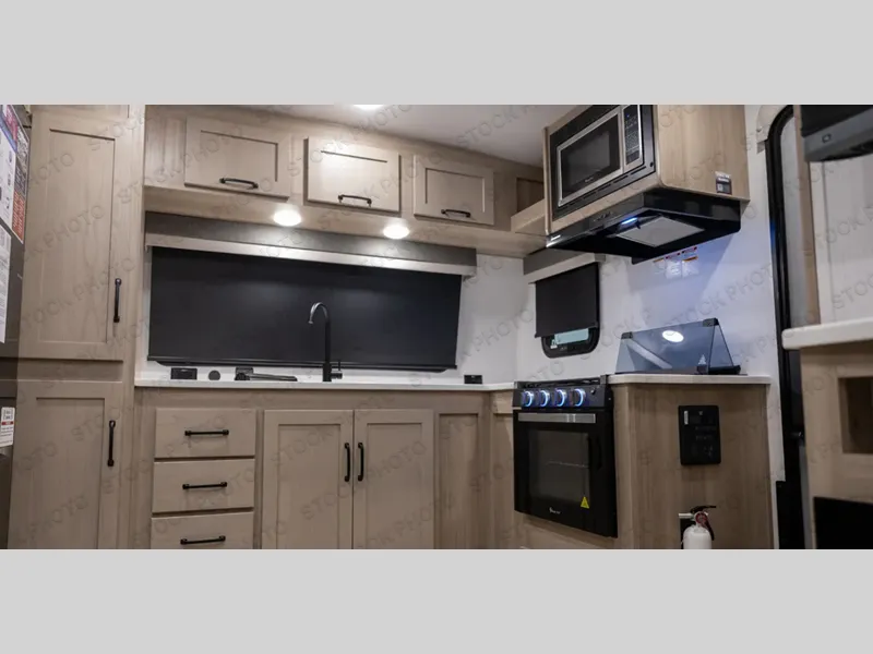2025 Forest River Rockwood Mini Lite 2516S - Photo 4