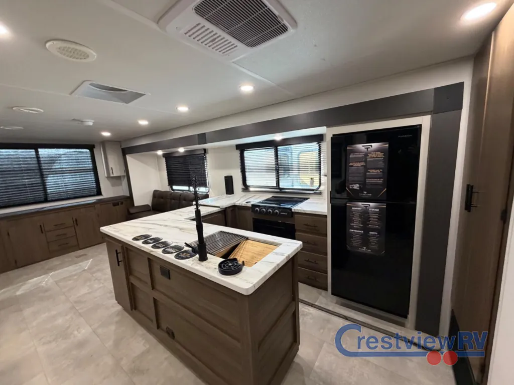 2027 Forest River Tracer 286RL, Photos photo 7