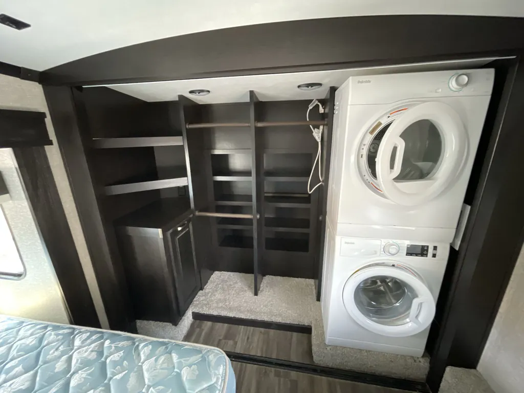 2022 Jayco North Point 380RKGS, Photos photo 23