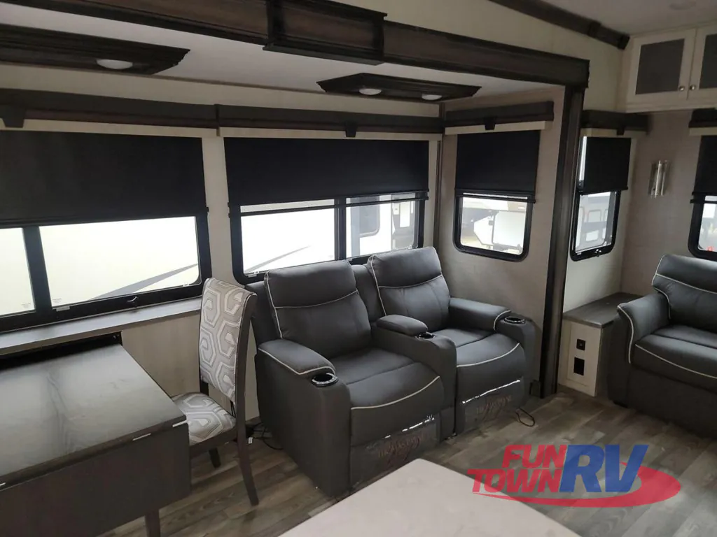 2023 Forest River Cardinal Luxury 380RLX, Photos photo 4