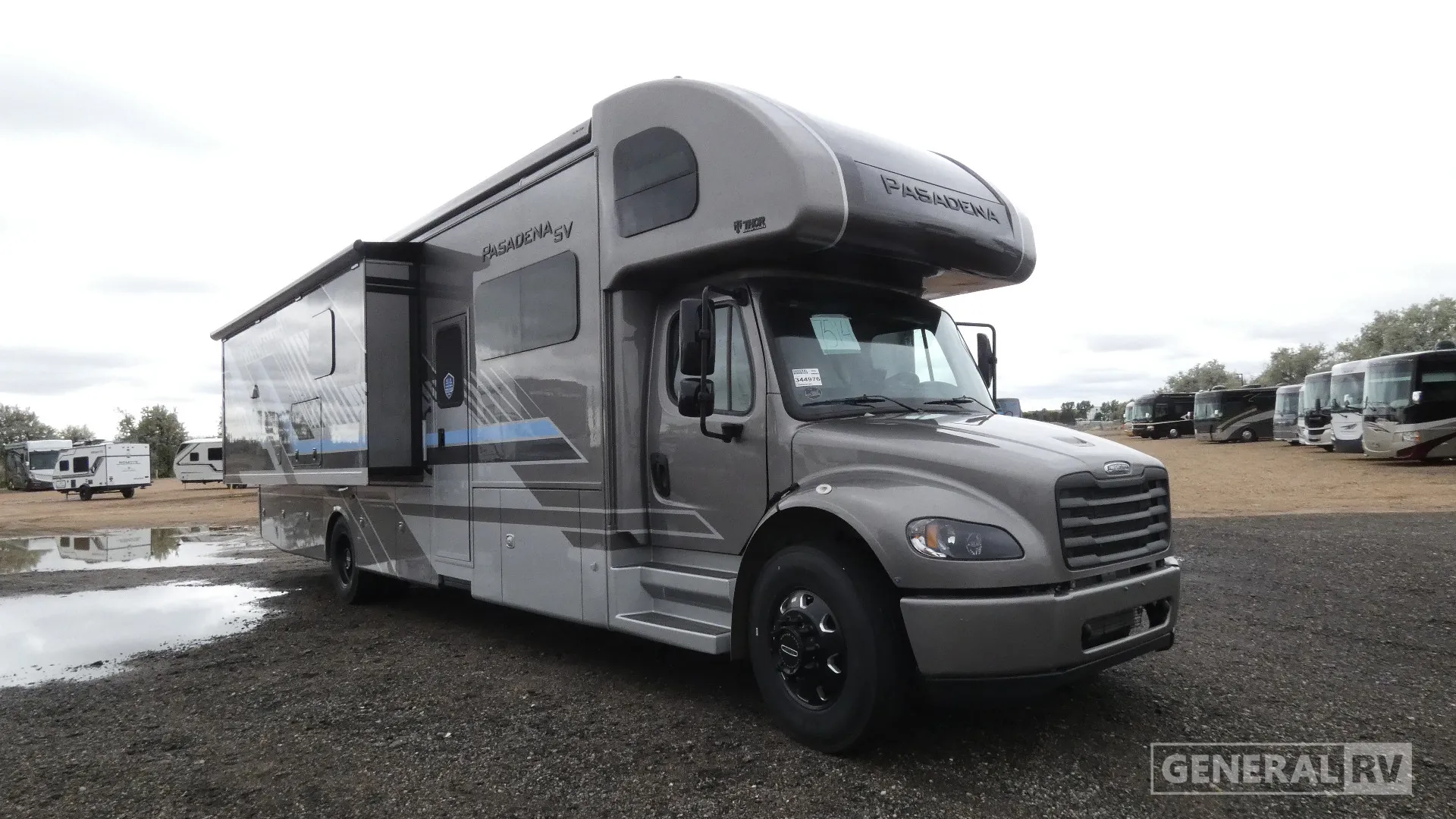 2026 Thor Motor Coach Pasadena SV 38FX - Photo 2