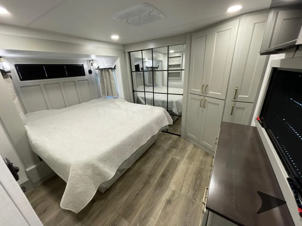 2027 Brinkley Model G 3970, Photos photo 39