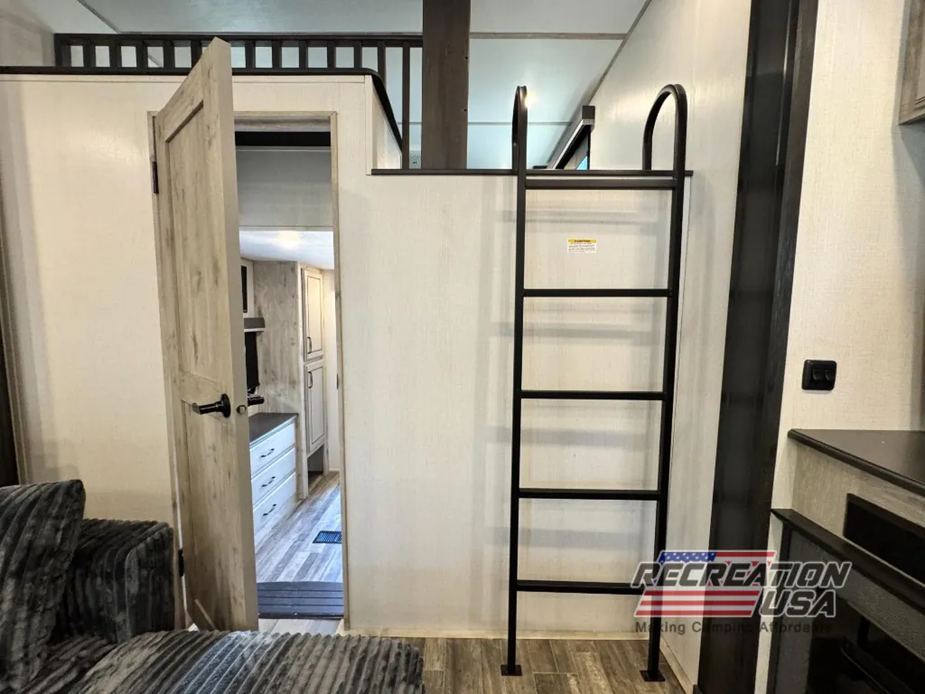 2023 Keystone Avalanche 390DS, Photos photo 22