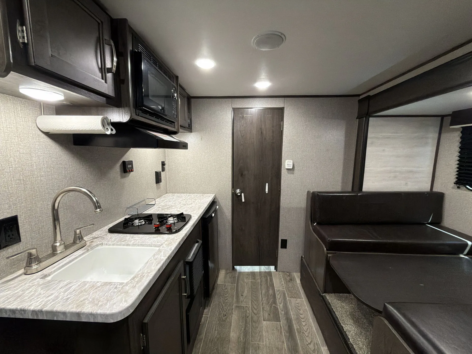2021 Jayco Jay Flight SLX 183RB — living area main