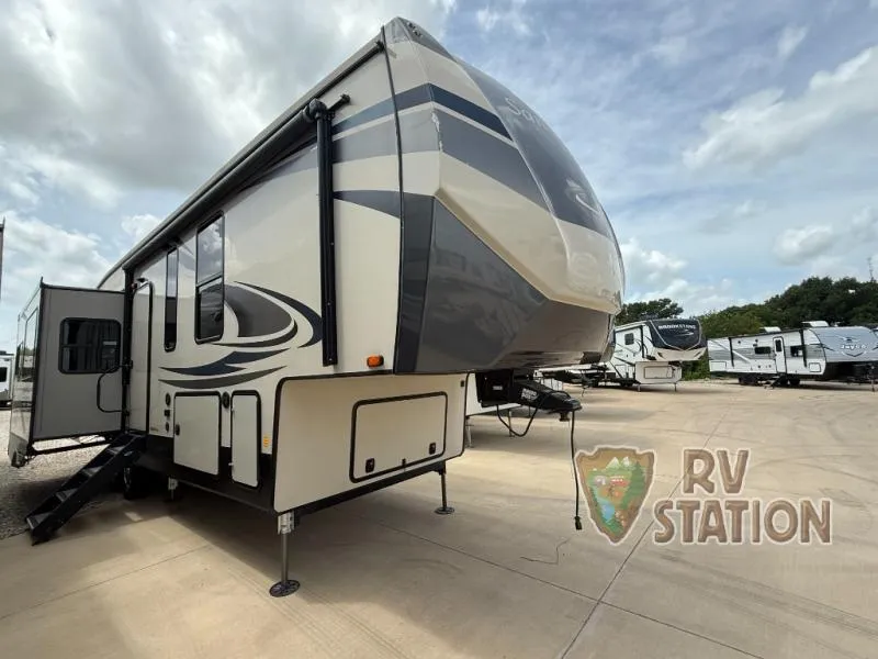 2020 Forest River Sandpiper 321RL - Photo 2