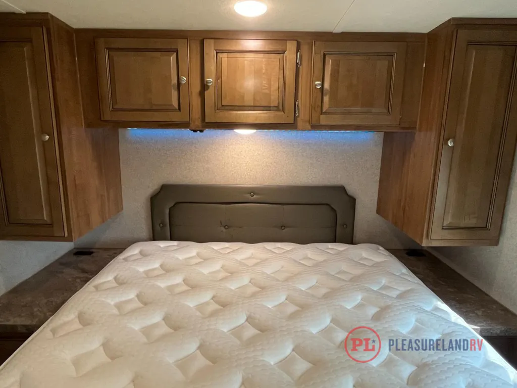 2019 Forest River Flagstaff Micro Lite 25FKS, Photos photo 15