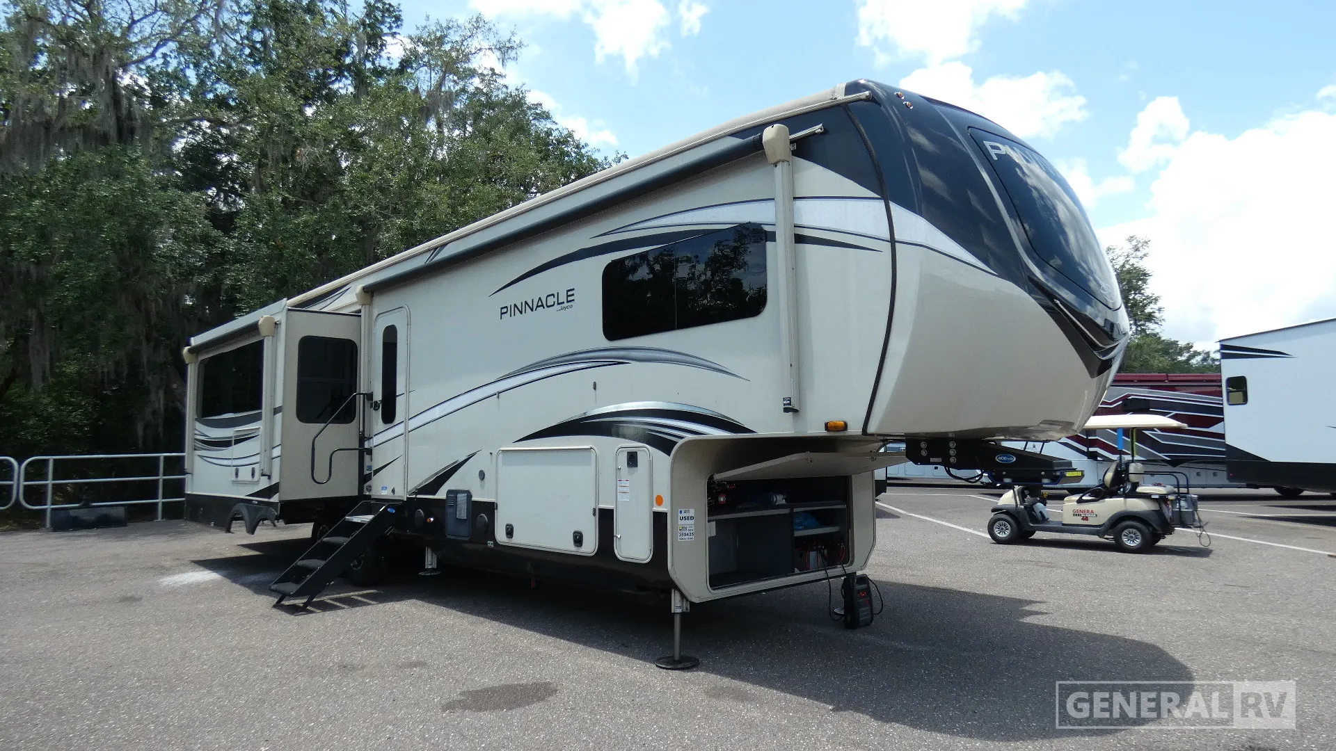 2022 Jayco Pinnacle 36SSWS - Photo 2