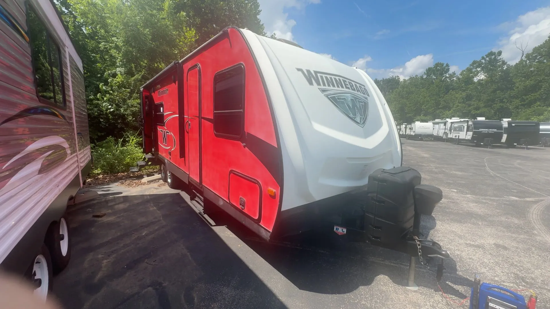 2019 Winnebago Minnie 2401RG - Photo 3