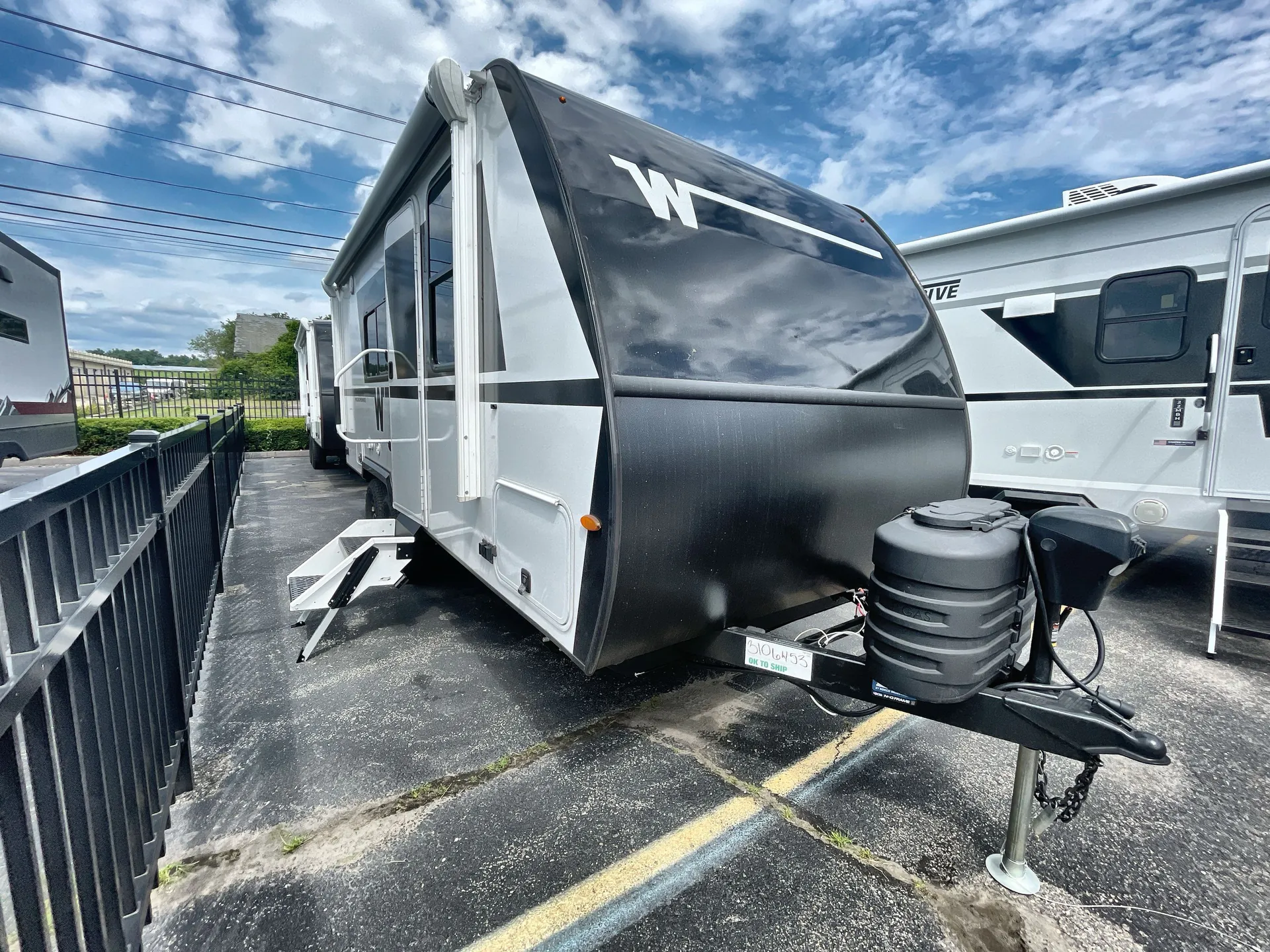 2027 Winnebago Micro Minnie 2108DS