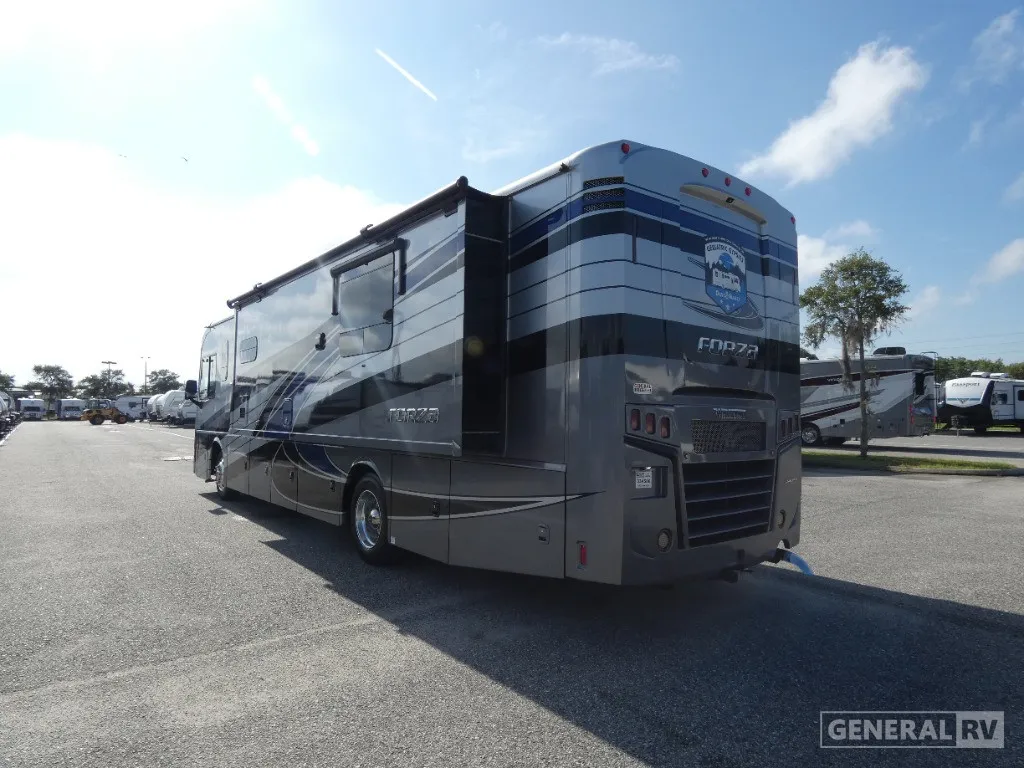 2022 Winnebago Forza 36H - Photo 4