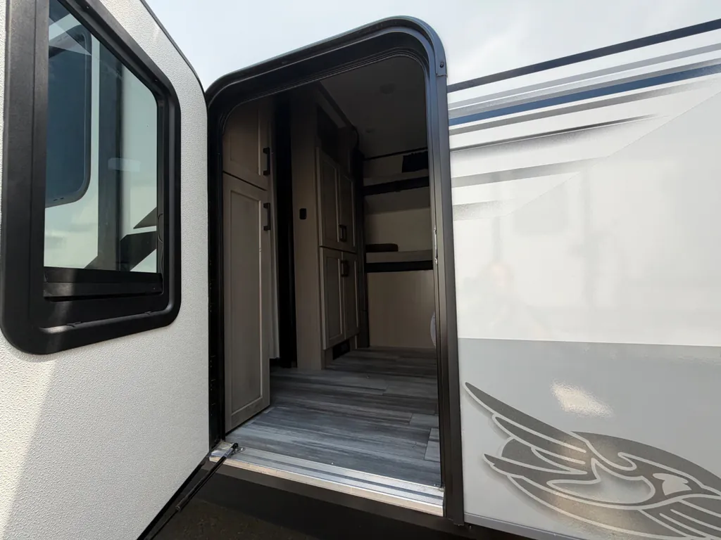 2025 Jayco Jay Feather 29QBH, Photos photo 6