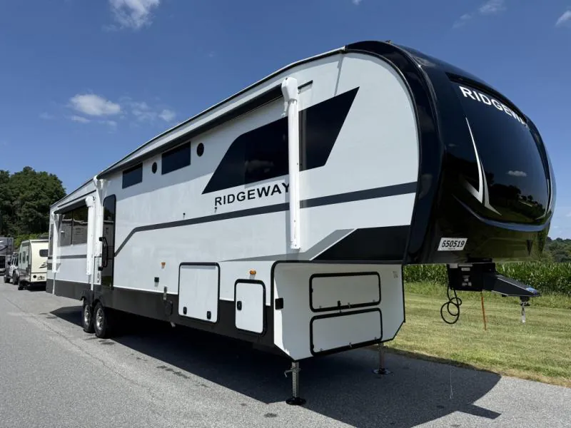 2026 K-Z Ridgeway 36MB - Photo 2
