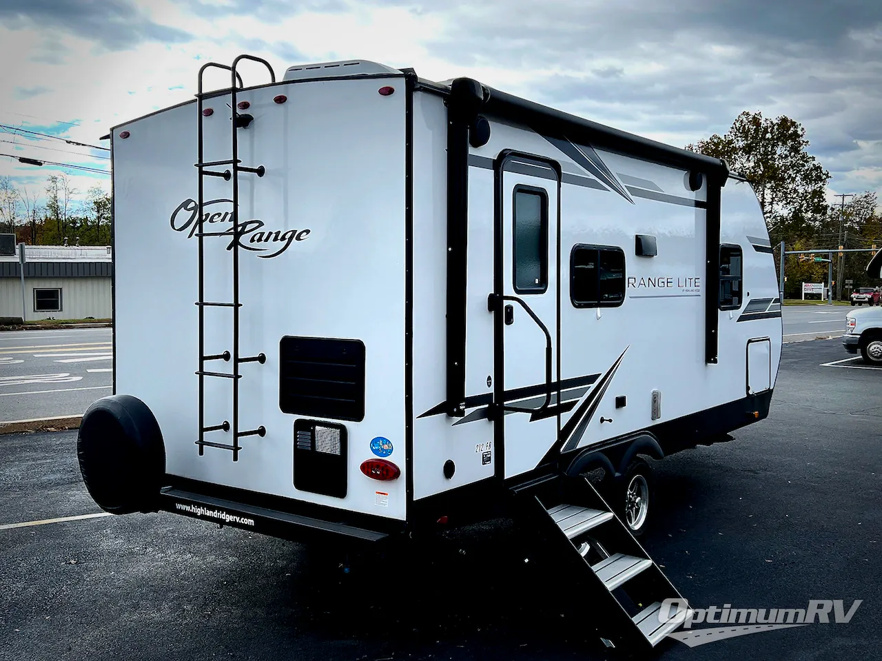 2022 Highland Ridge Range Lite 212FB - Photo 3