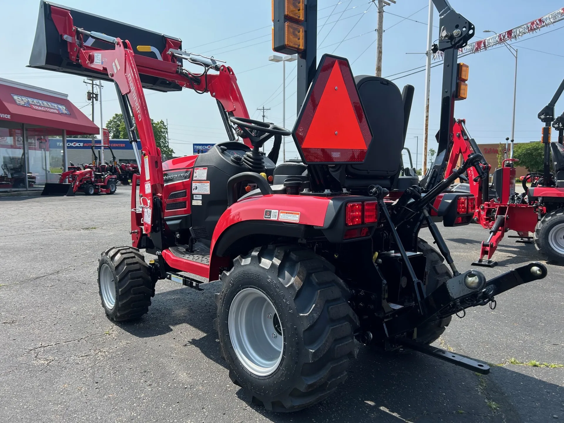 2026 Mahindra 1120 1120 HST - Photo 3