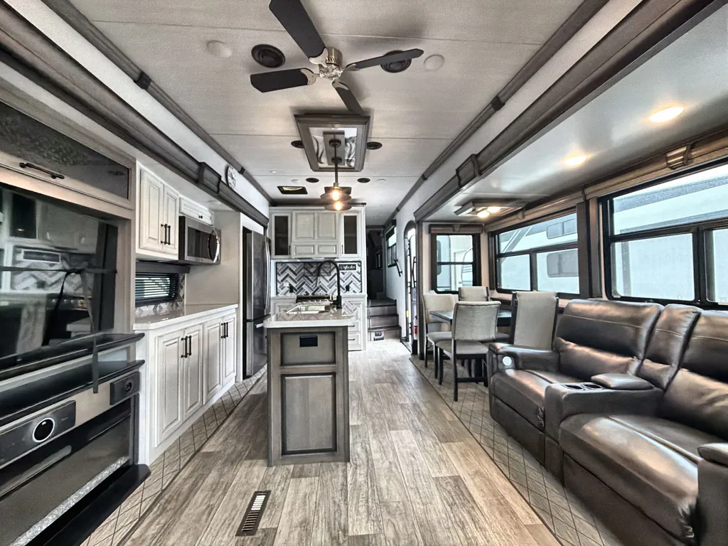 2022 Keystone Montana 3231CK, Photos photo 3