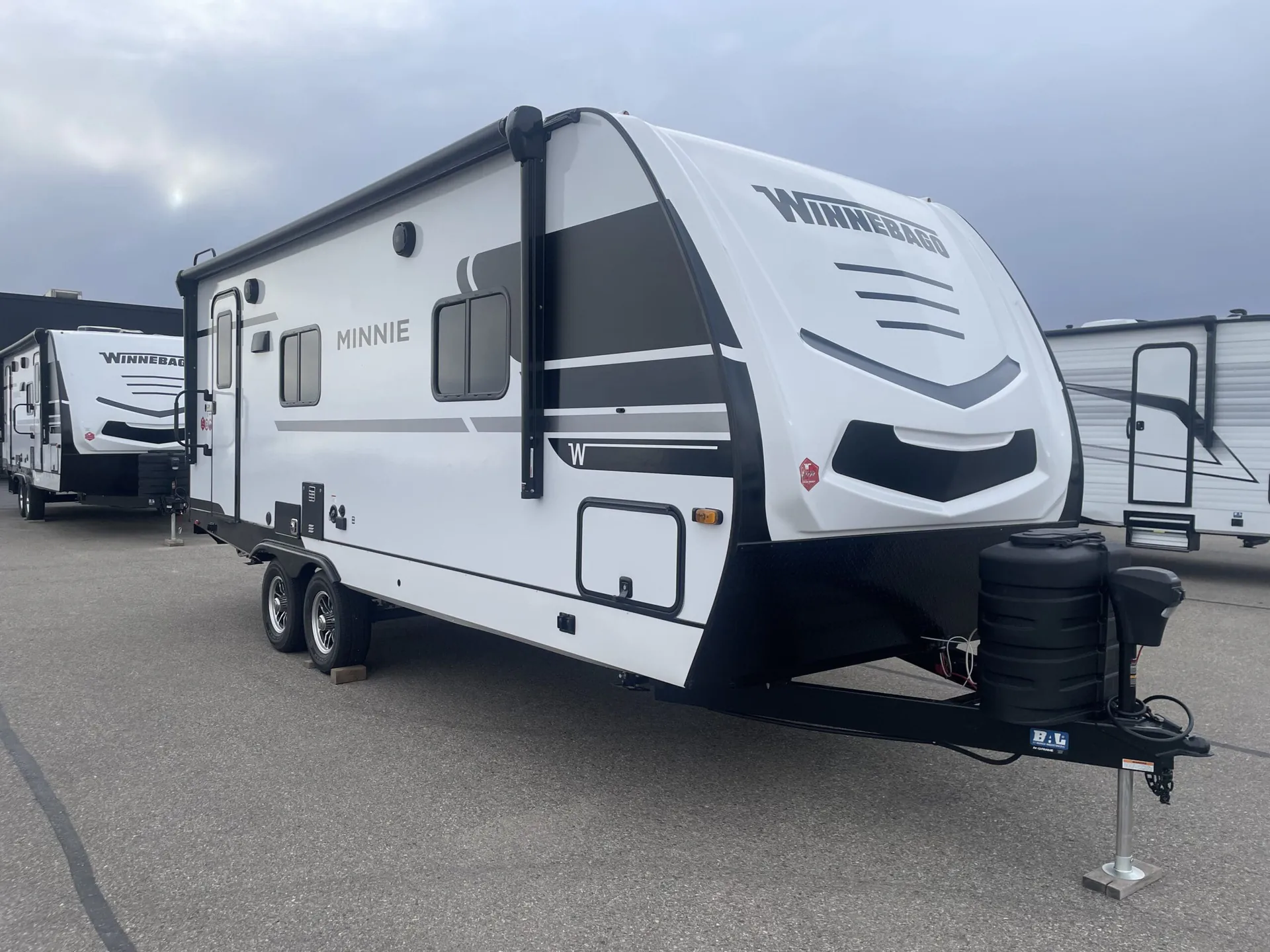 2025 Winnebago Minnie 2326RB - Photo 2