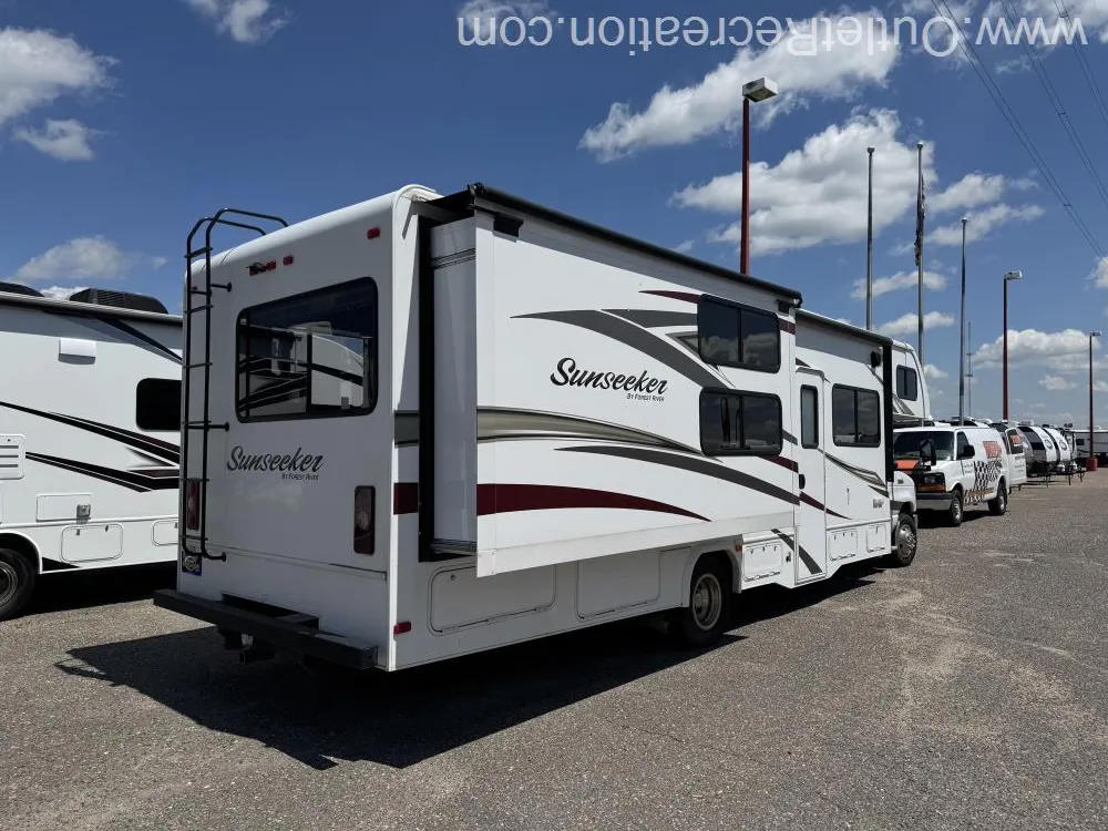2017 Forest River Sunseeker 3170DS - Photo 2