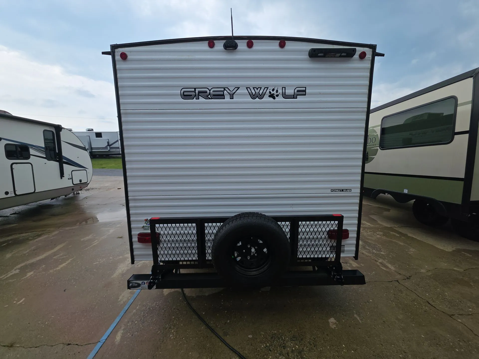 2024 Forest River Cherokee Grey Wolf 27DBH — Photo 7