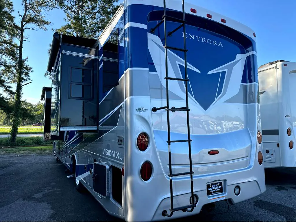 2027 Entegra Coach Vision XL 36C, Photos photo 4
