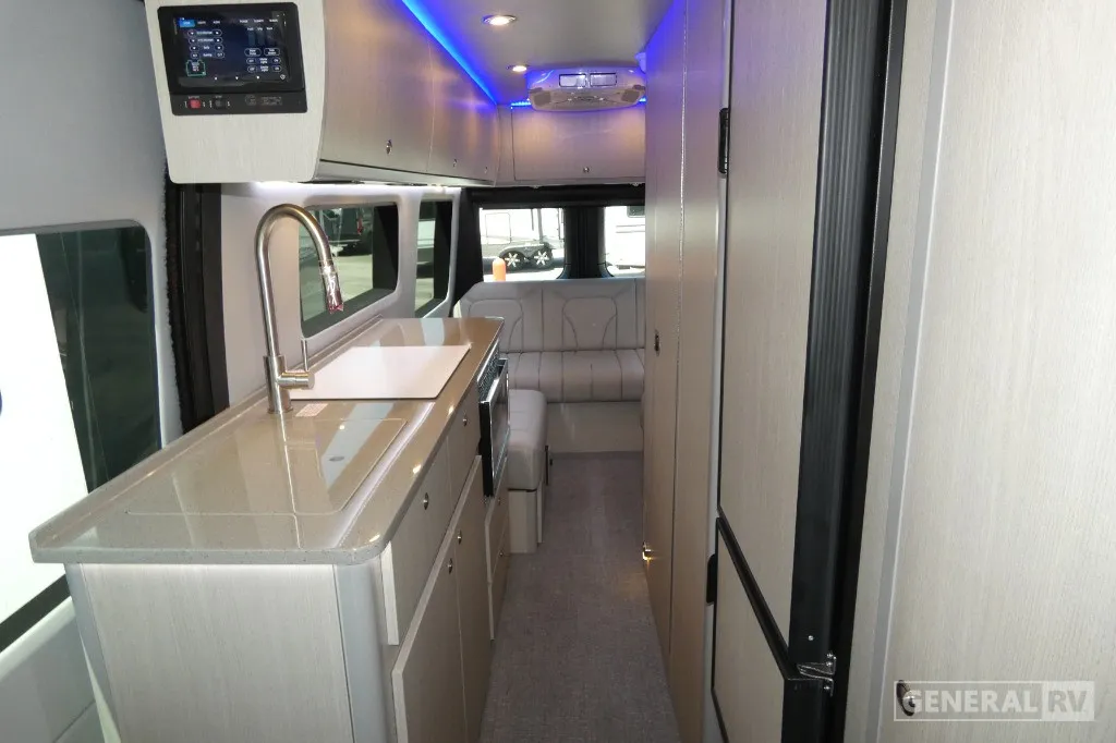 2026 Grech RV Terreno-ion AWD TOUR - Photo 4