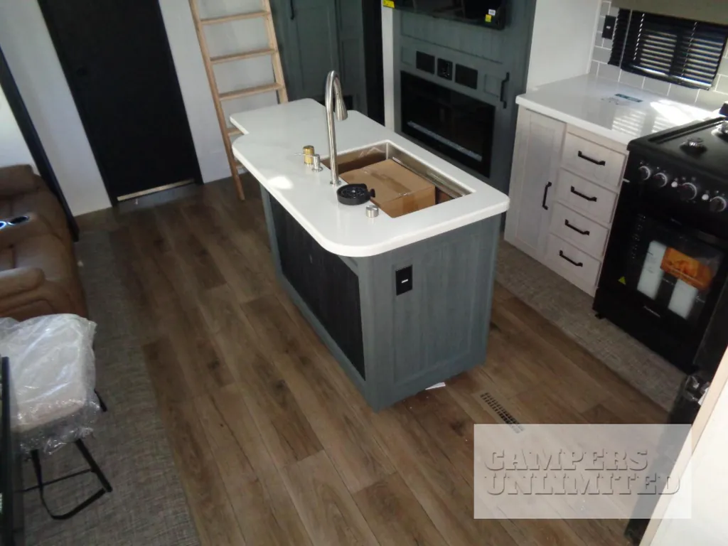 2026 Forest River Puma Vista 421LFT, Photos photo 9