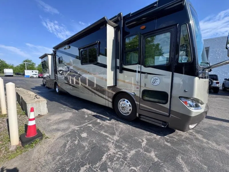 2011 Tiffin Motorhomes Phaeton Used    40 QTH - Main photo