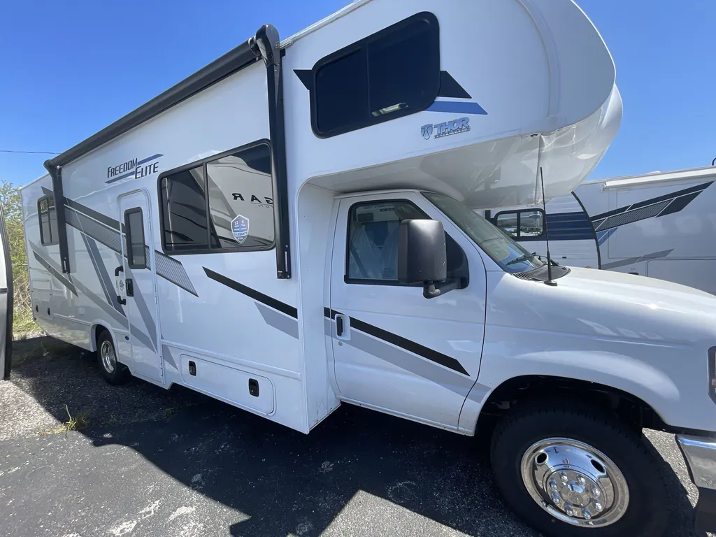 2026 Thor Motor Coach Freedom Elite 28HZ, Photos photo 7