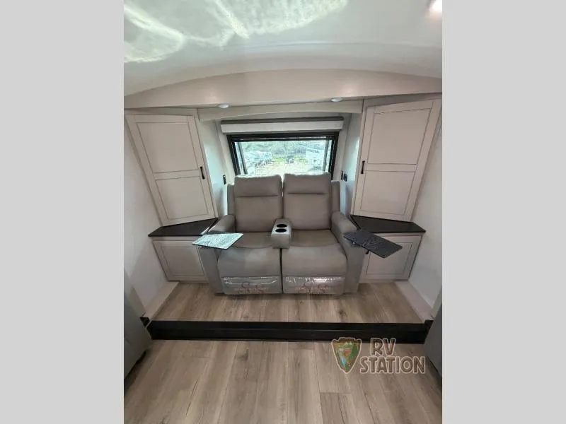2026 Jayco North Point 382FLRB - Photo 4