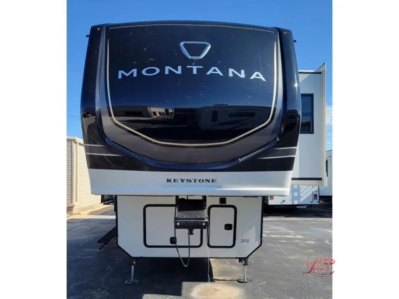 2026 Keystone Montana 3532SP - Photo 2