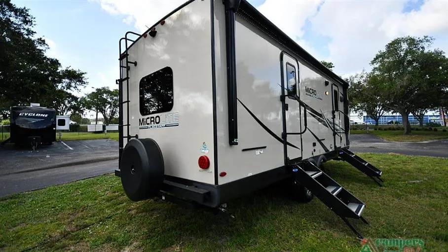 2022 Forest River Flagstaff Micro Lite 25FKS - Photo 4