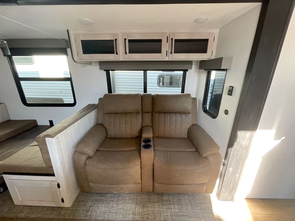 2027 Forest River Puma 32BHQS, Photos photo 10