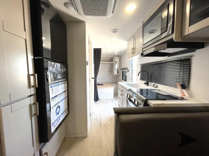 2027 Jayco Jay Flight 210QBW - Photo 4