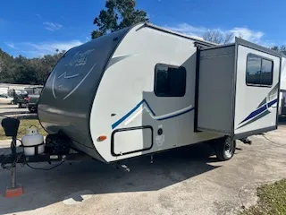 2018 Coachmen Apex 191RBS - Photo 2